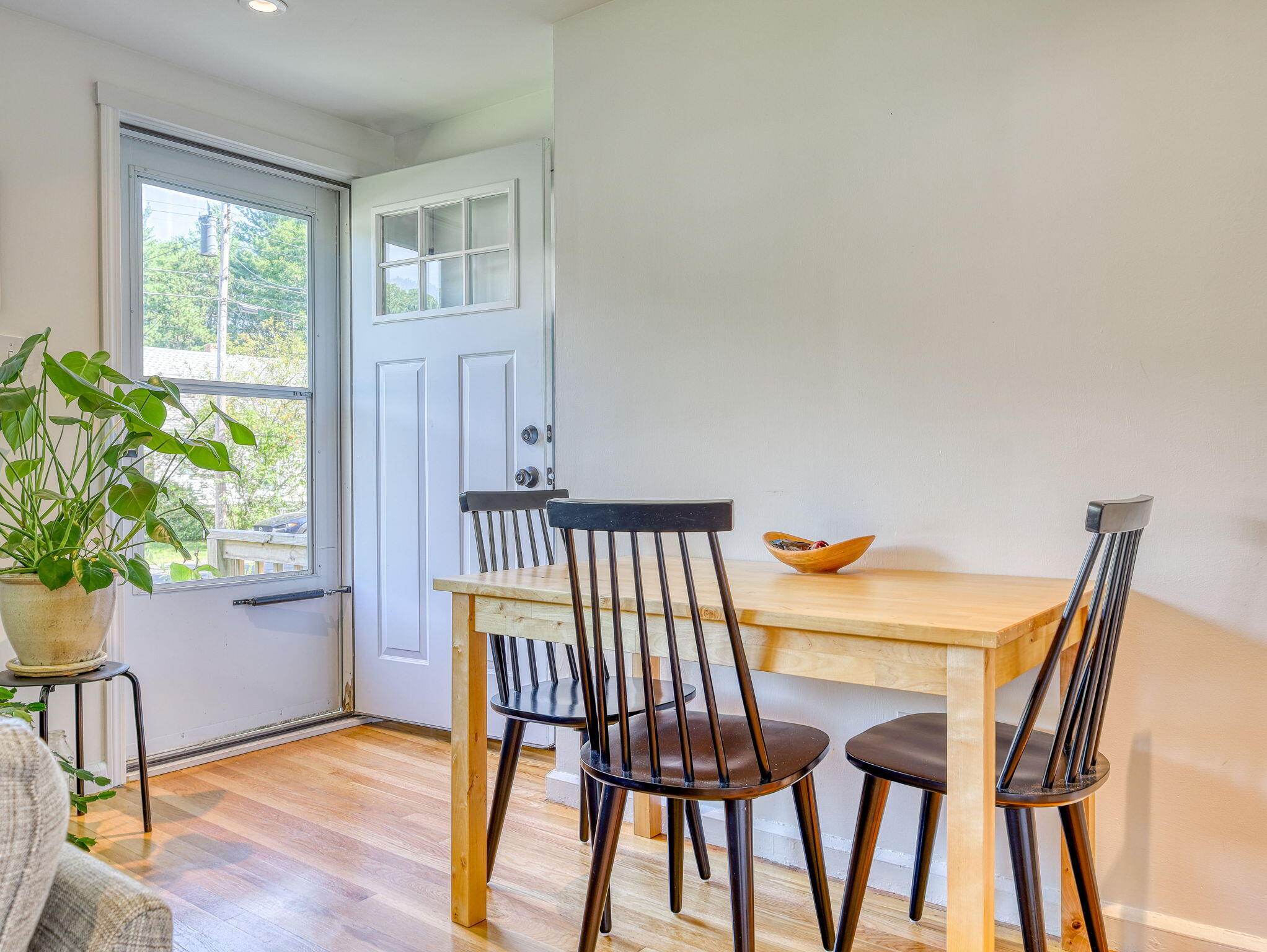 23 Merrymeeting Road Brunswick, ME 04011 - Photo 12 of 30 18-web-or-mls-Interior-7
