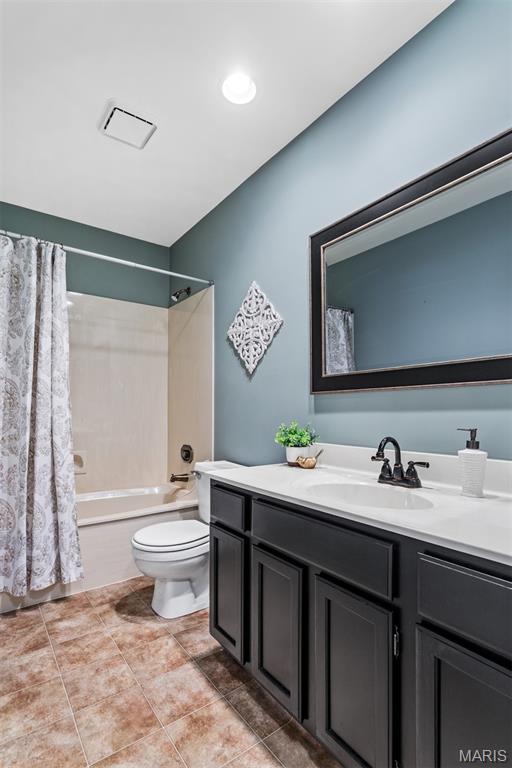 1902 Baxter Ridge Drive Chesterfield, MO 63017 - Photo 39 of 51 Gallery Image 39