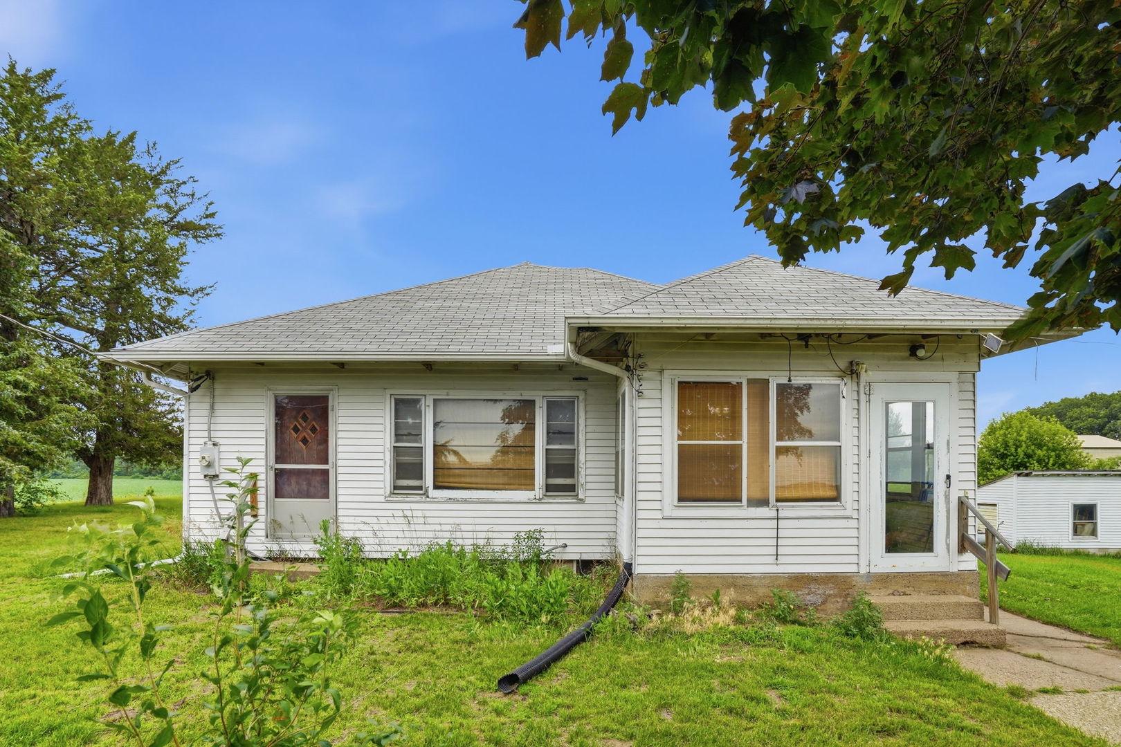 12694 Meredosia Road Albany, IL 61230 - Photo 1 of 24