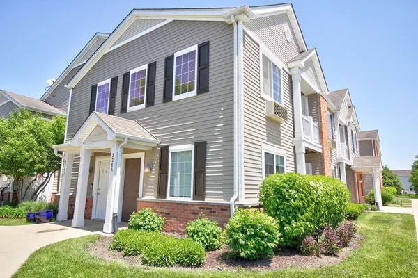 $1,875 | 226 Bertram Drive, Unit A, Yorkville, IL 60560