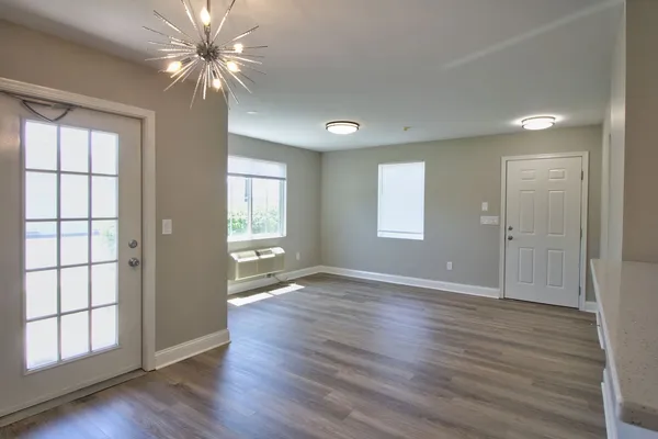 $1,875 | 226 Bertram Drive, Unit A, Yorkville, IL 60560