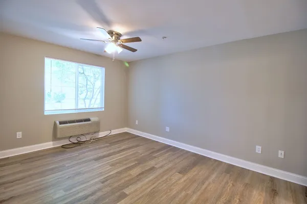 $1,875 | 226 Bertram Drive, Unit A, Yorkville, IL 60560