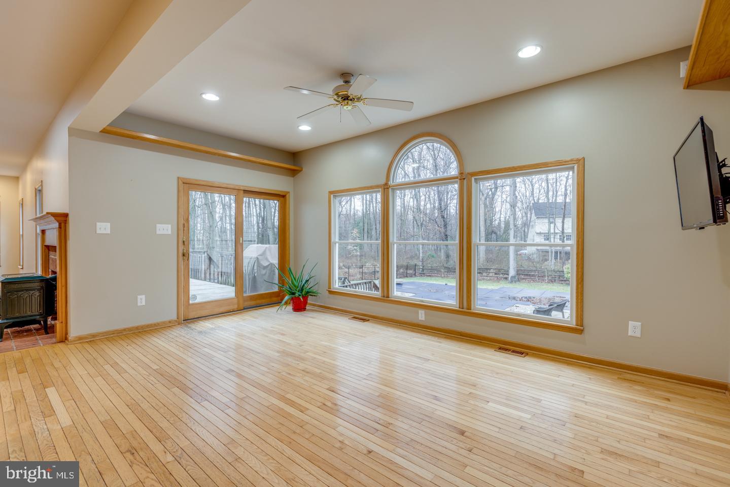 6101 Church Road Mount Laurel, NJ 08054 - Photo 12 of 45 Sunny Breakfast Room