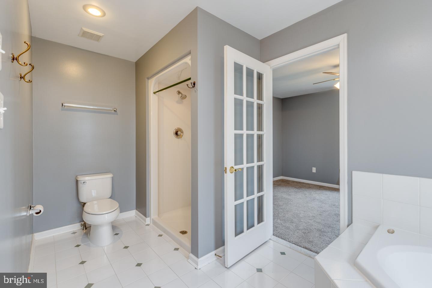 6101 Church Road Mount Laurel, NJ 08054 - Photo 23 of 45 Double Stall Shower
