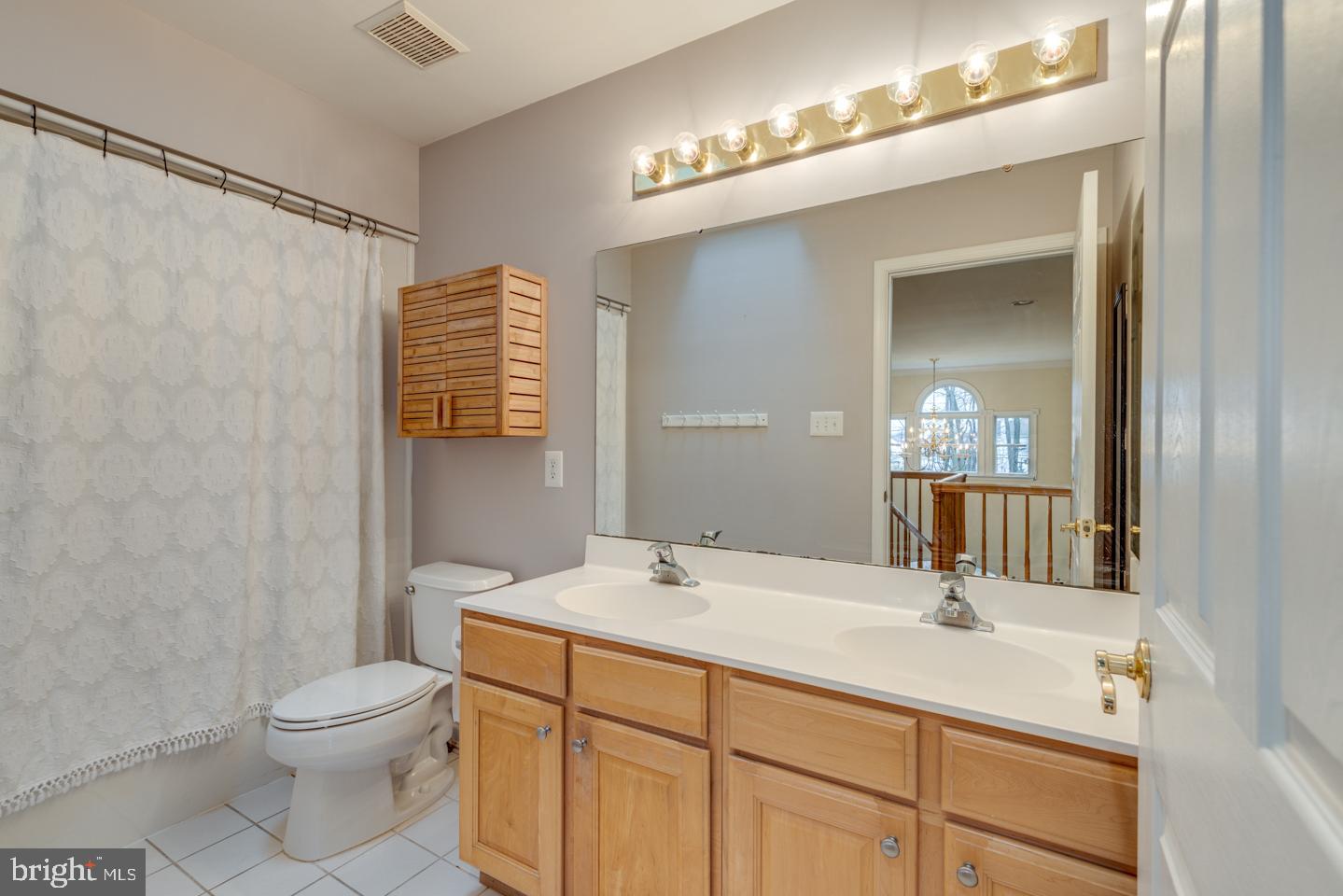 6101 Church Road Mount Laurel, NJ 08054 - Photo 31 of 45 Upstairs Hall Bath