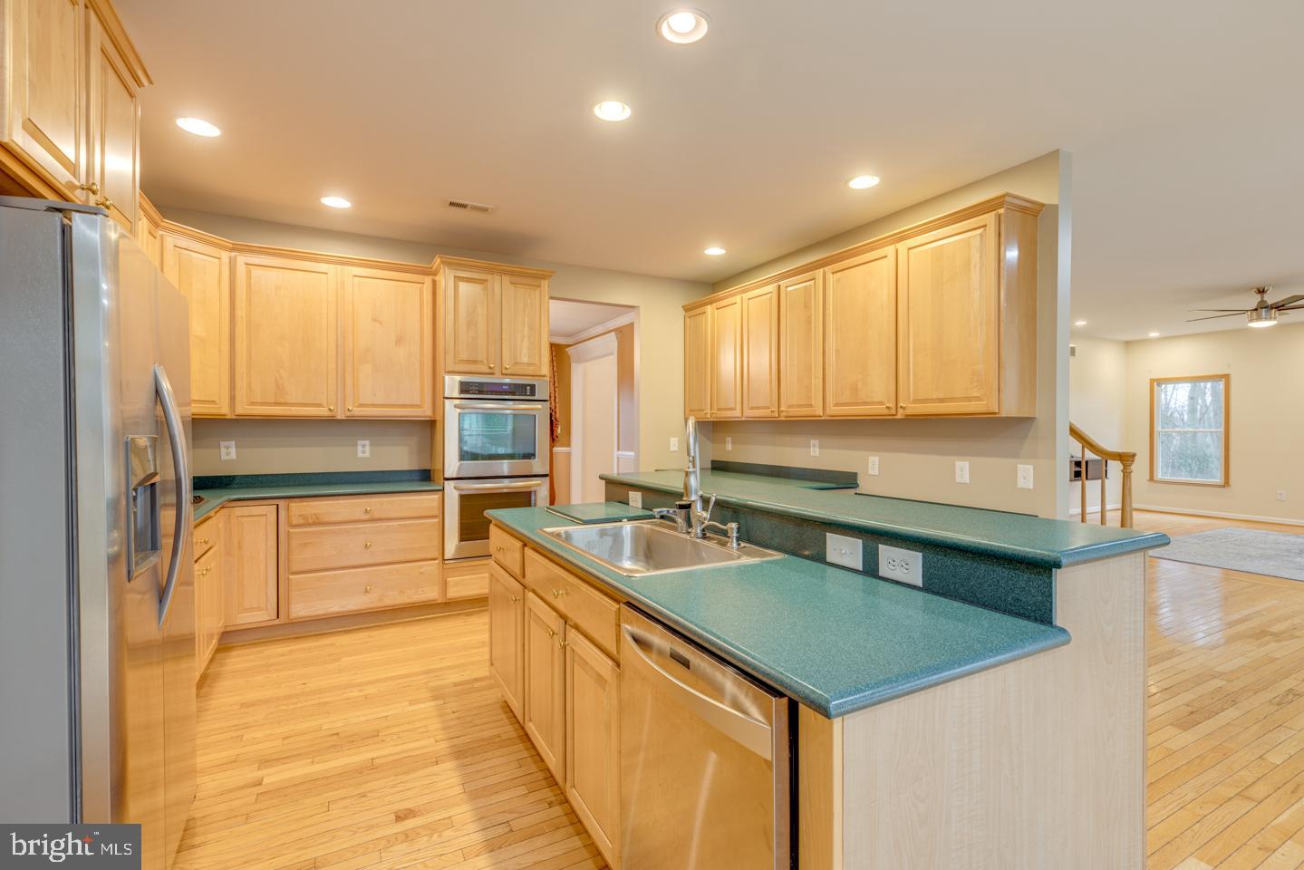 6101 Church Road Mount Laurel, NJ 08054 - Photo 10 of 45 Double Oven