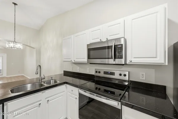 $249,999 | 305 Redwood Lane, St. Johns, FL 32259