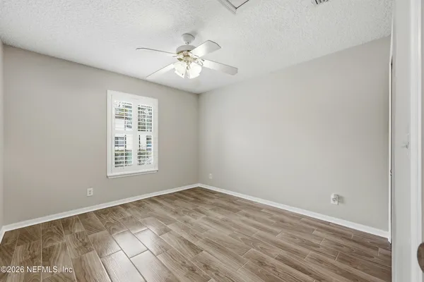 $249,999 | 305 Redwood Lane, St. Johns, FL 32259