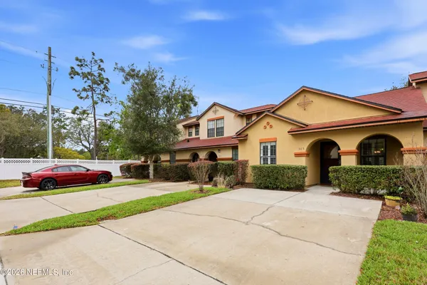 $249,999 | 305 Redwood Lane, St. Johns, FL 32259