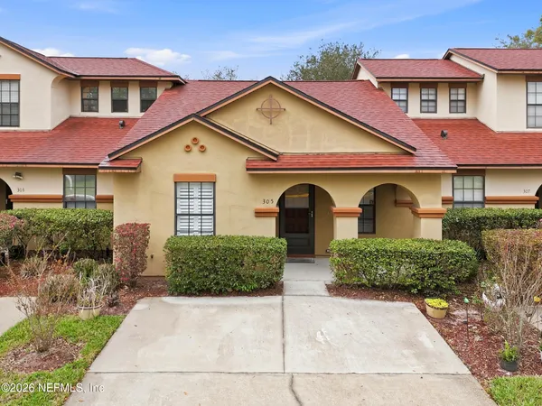 $249,999 | 305 Redwood Lane, St. Johns, FL 32259