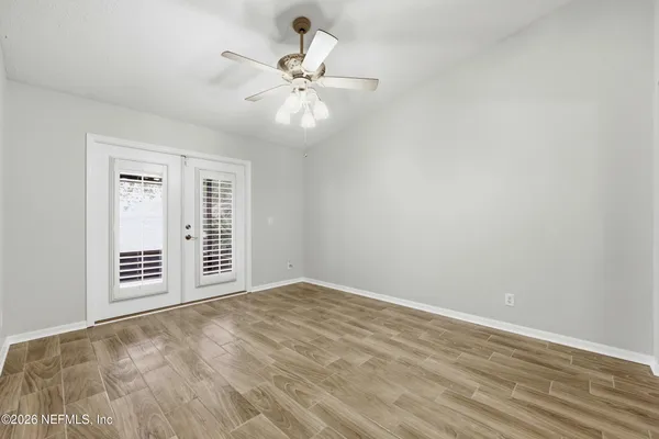 $249,999 | 305 Redwood Lane, St. Johns, FL 32259