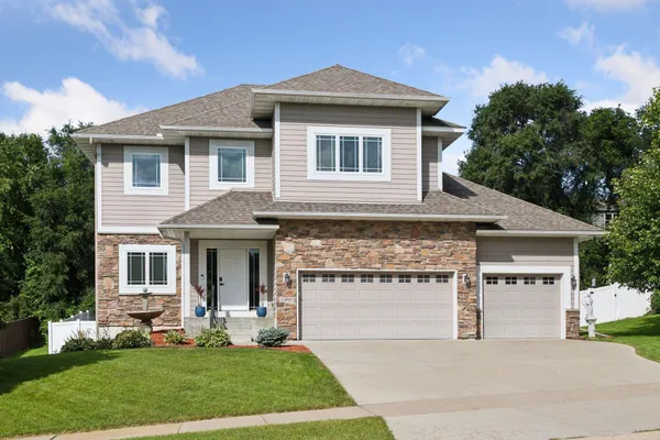 $699,000 | 13862 Kensington Avenue Northeast, Prior Lake, MN 55372