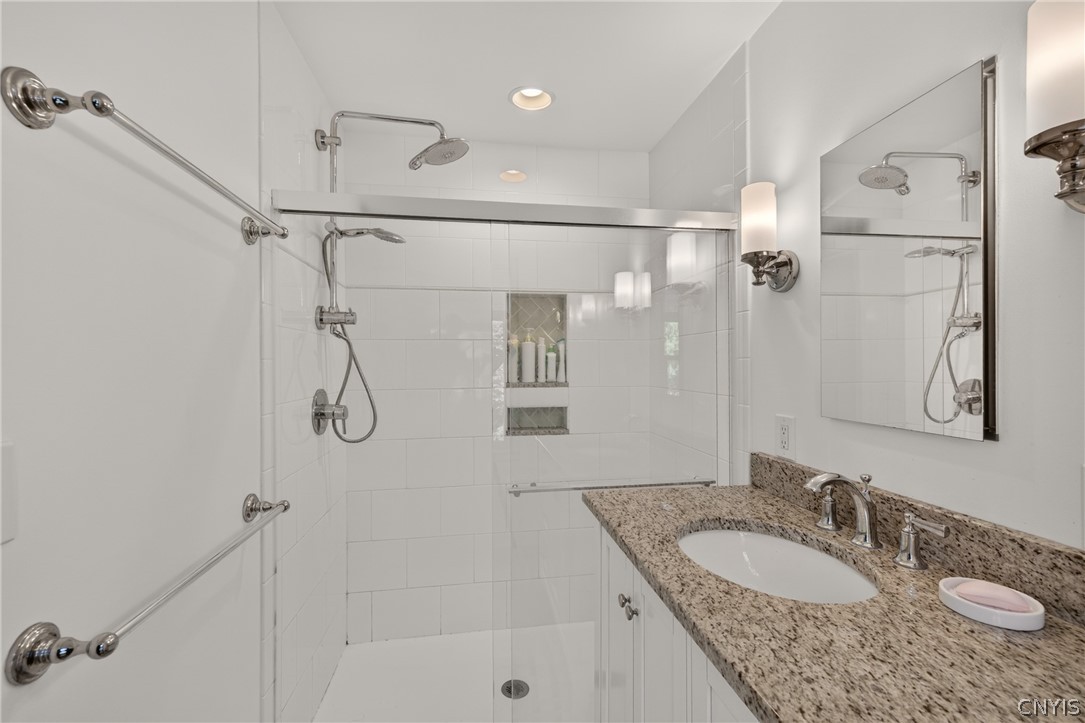 100 Shirley Road Syracuse, NY 13224 - Photo 30 of 49 Ensuite Bath