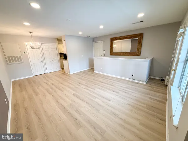 $2,100 | 10703 Hampton Mill Terrace, Unit 110, Rockville, MD 20852