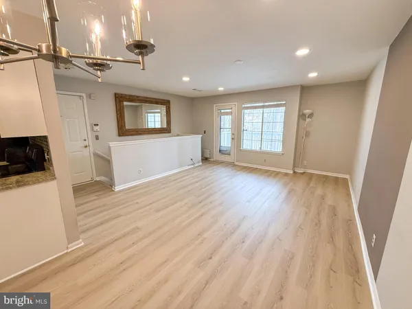 $2,100 | 10703 Hampton Mill Terrace, Unit 110, Rockville, MD 20852