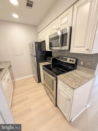$2,100 | 10703 Hampton Mill Terrace, Unit 110, Rockville, MD 20852