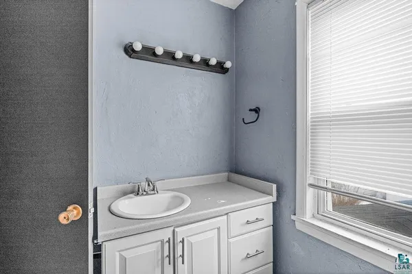 $239,900 | 333 North 59th Avenue West, Duluth, MN 55807