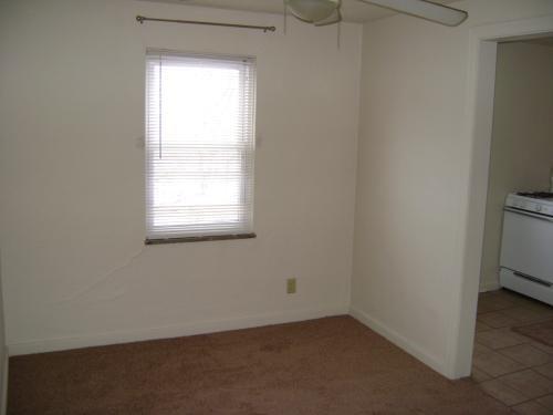 733-735 Shadycrest Road Pittsburgh, PA 15216 - Photo 13 of 18 735 Dining Room prior to tenants moving in