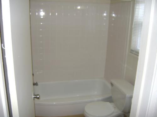 733-735 Shadycrest Road Pittsburgh, PA 15216 - Photo 18 of 18 735 Bathtub prior to tenants moving in