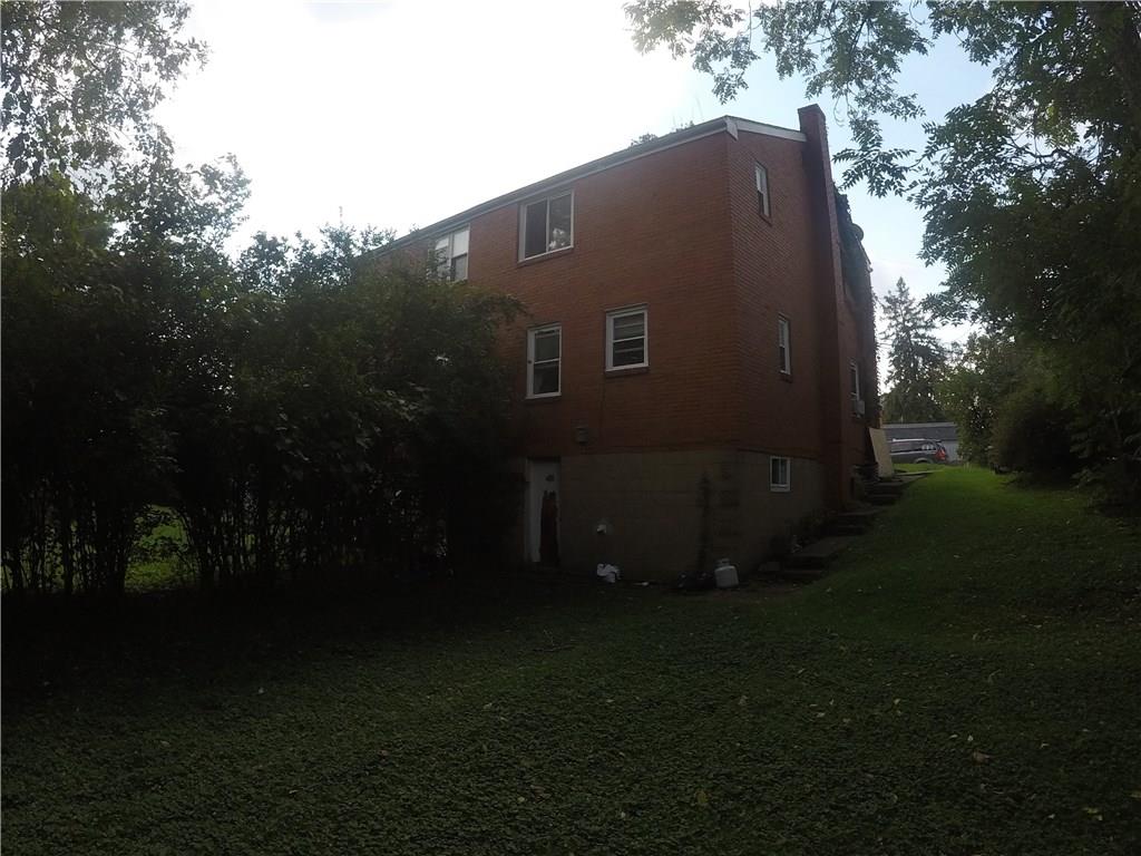 733-735 Shadycrest Road Pittsburgh, PA 15216 - Photo 3 of 18 Gallery Image 3
