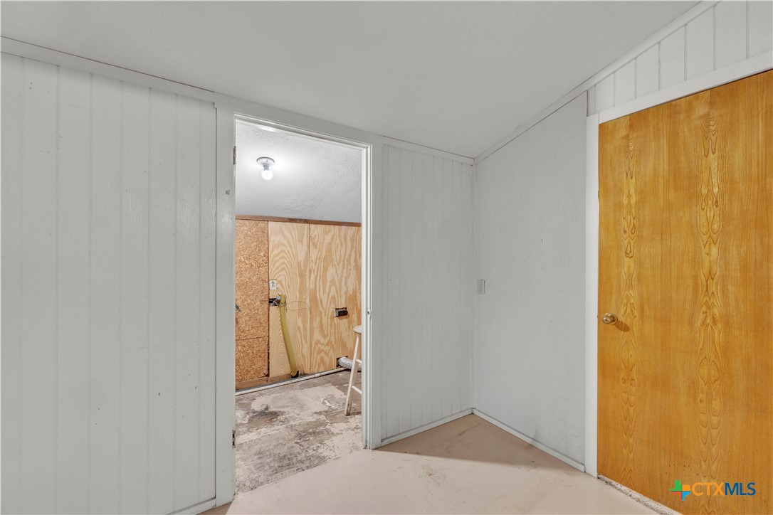 7634 Fox Trail Belton, TX 76513 - Photo 24 of 41 Laundry