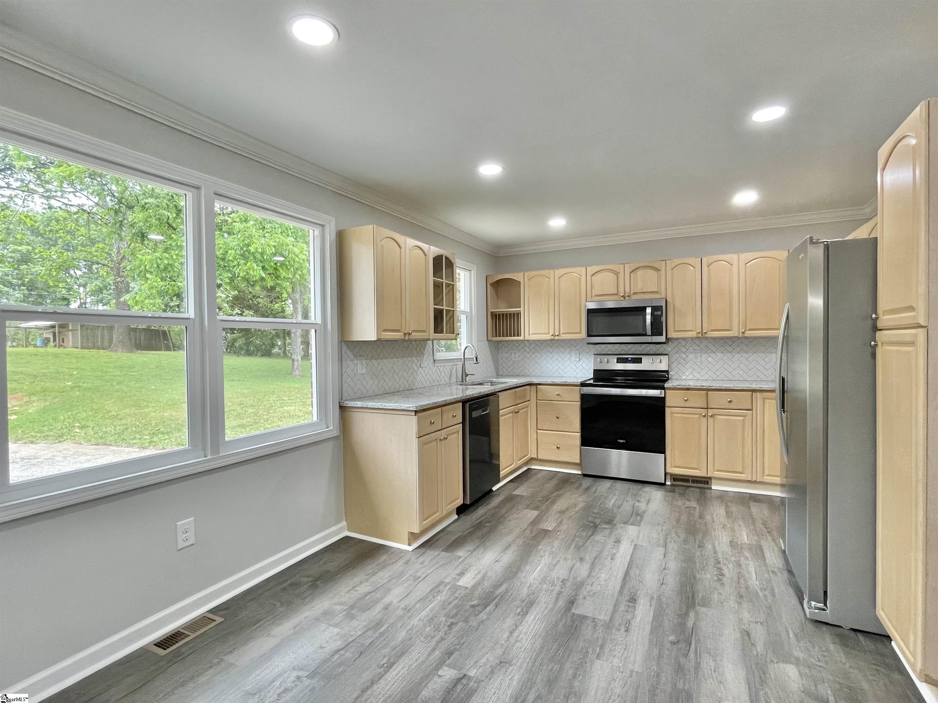 9 McGill Road Taylors, SC 29687 - Photo 8 of 23