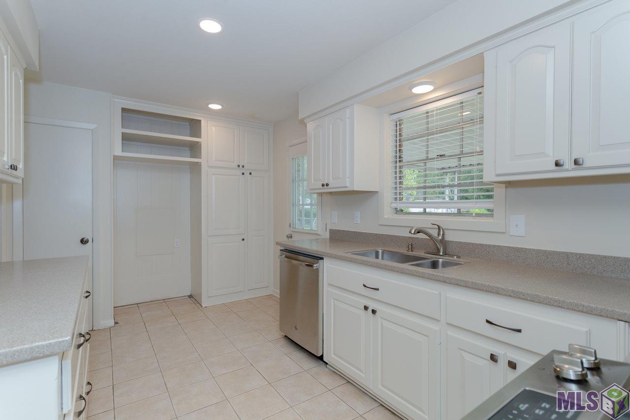 10136 Ridgely Drive Baton Rouge, LA 70809 - Photo 9 of 25 Gallery Image 9