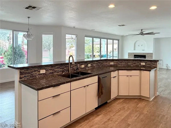 $8,000 | 4952 Grey Mesa Street, Las Vegas, NV 89149