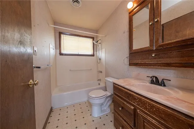 $295,000 | 221-227 Spring Street, Harwick, PA 15049