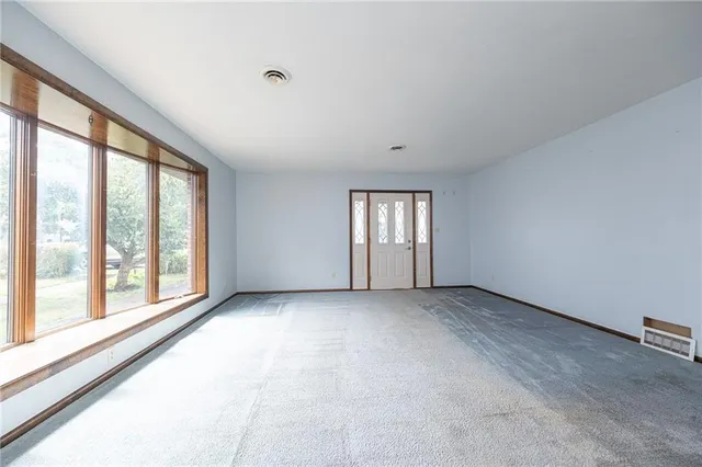 $295,000 | 221-227 Spring Street, Harwick, PA 15049