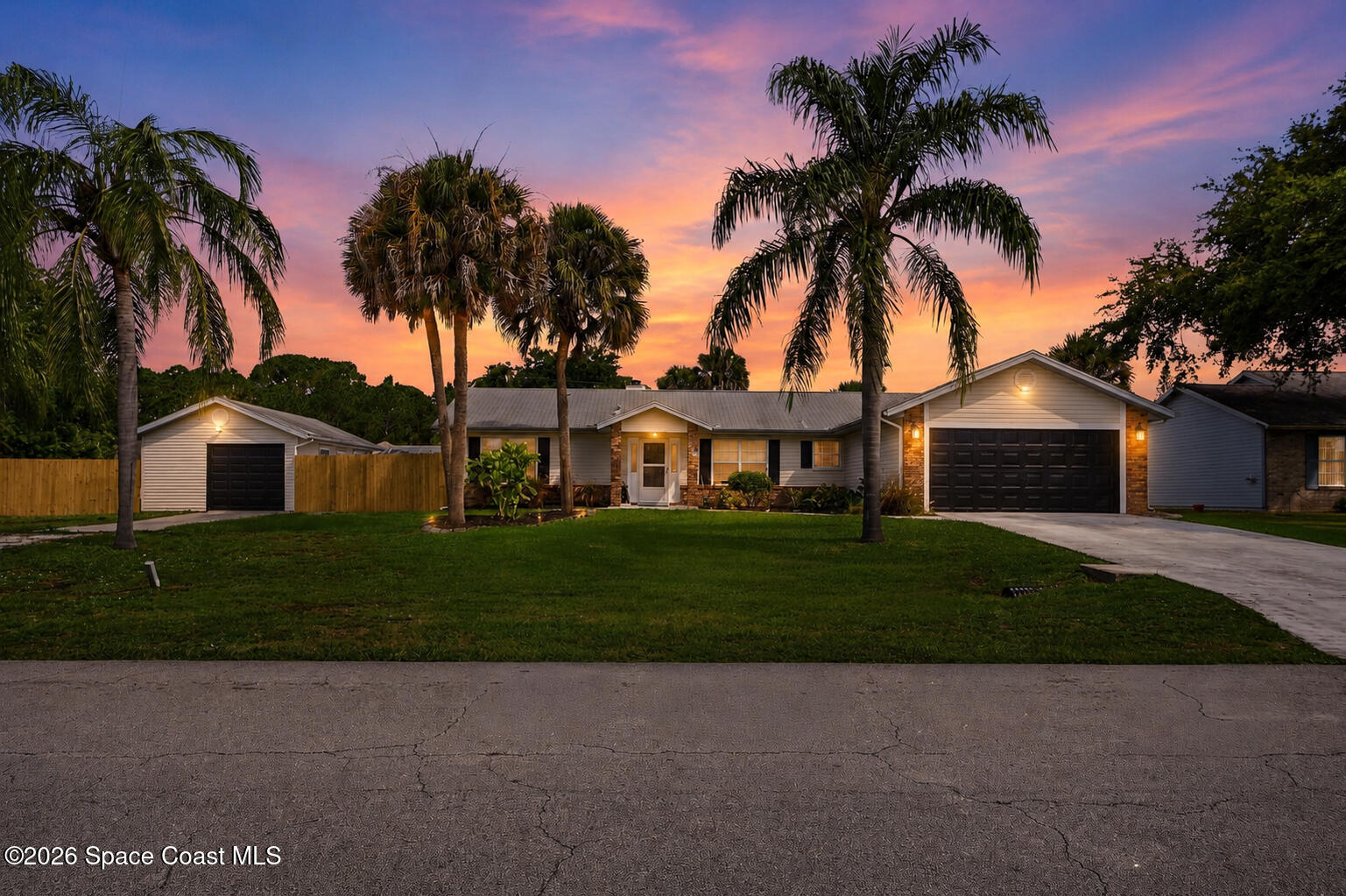 271 Hammock Road Southeast Palm Bay, FL 32909 - Photo 6 of 40 twilight