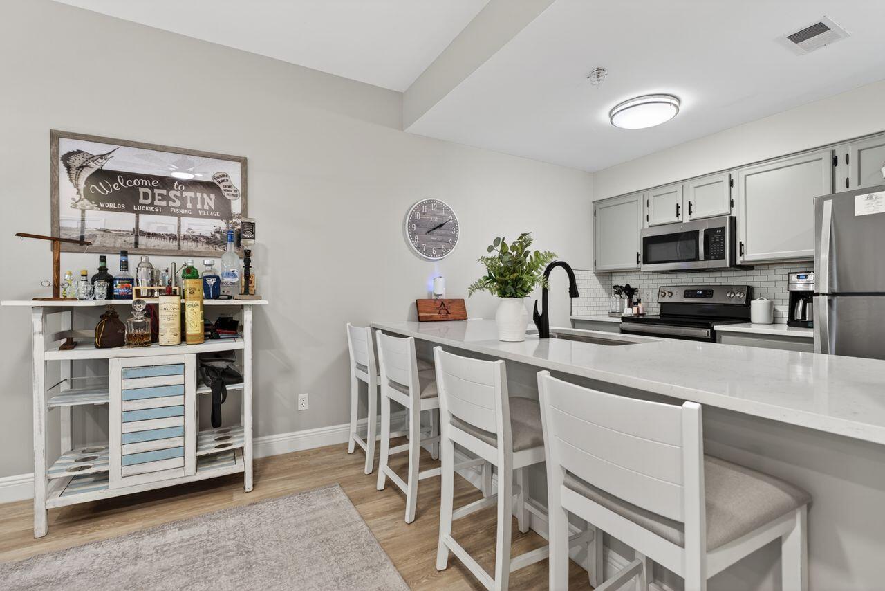 200 Sandestin Lane, Unit 708 Miramar Beach, FL 32550 - Photo 10 of 50 BREAKFAST BAR