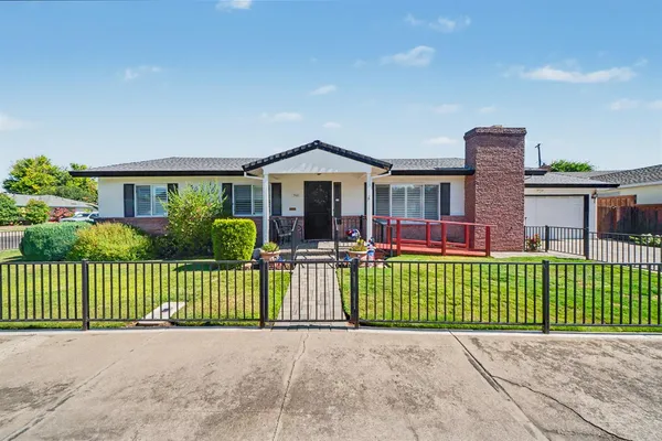 $499,000 | 749 Costa Drive, Lodi, CA 95240