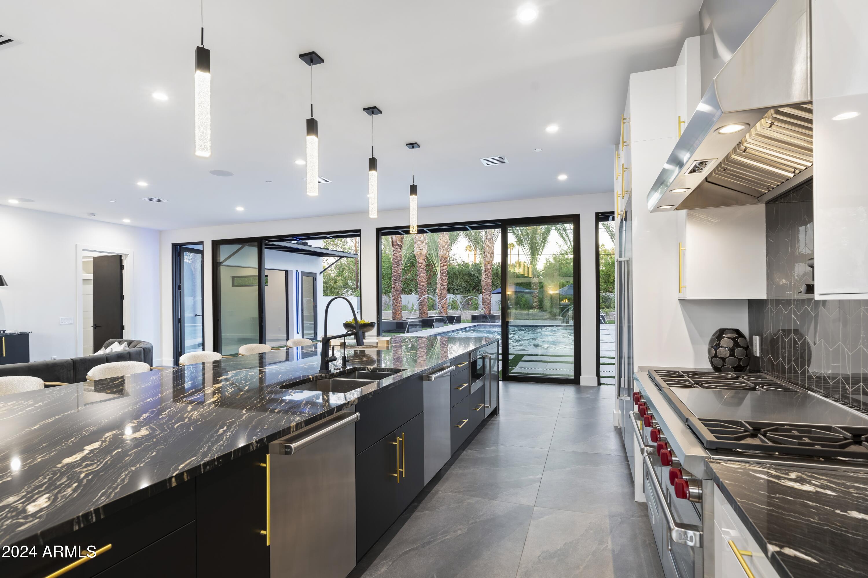 8037 North 7th Avenue Phoenix, AZ 85021 - Photo 15 of 40 031-Kitchen