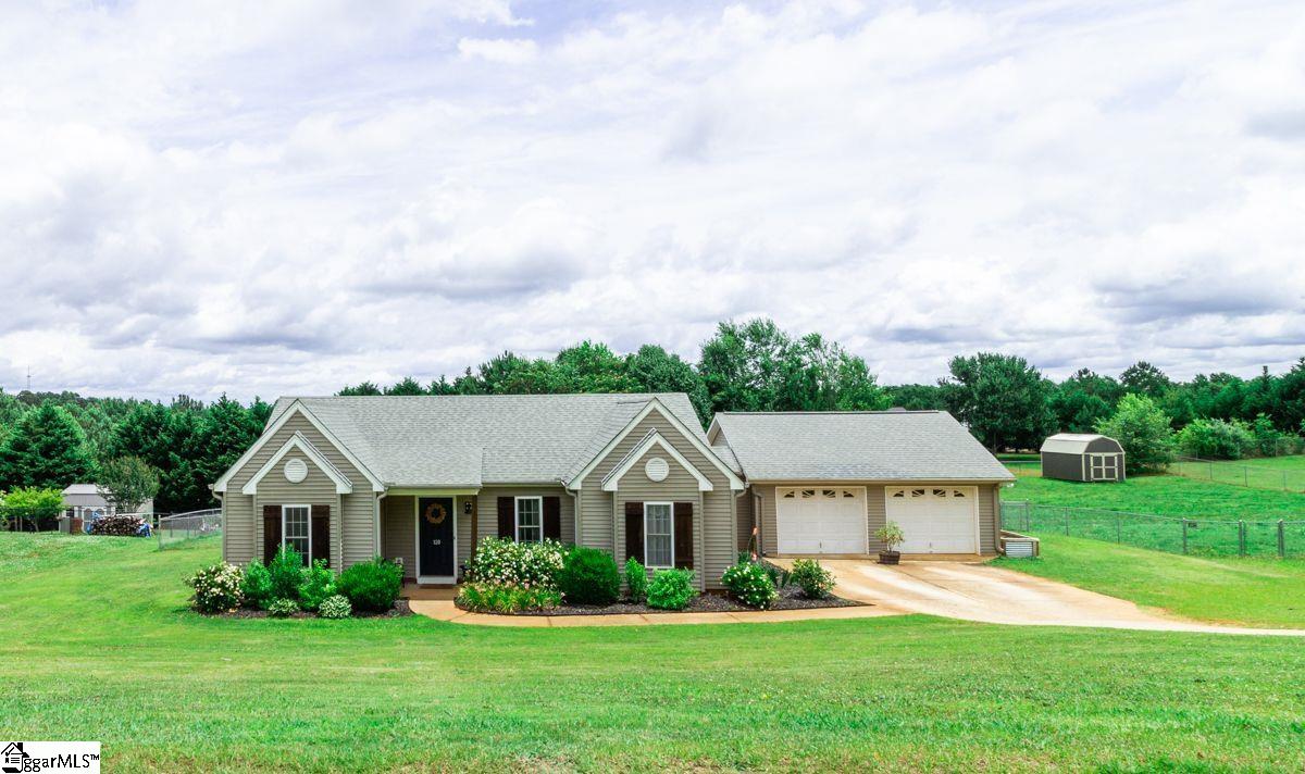120 Ballentine Road Easley, SC 29642 - Photo 9 of 36