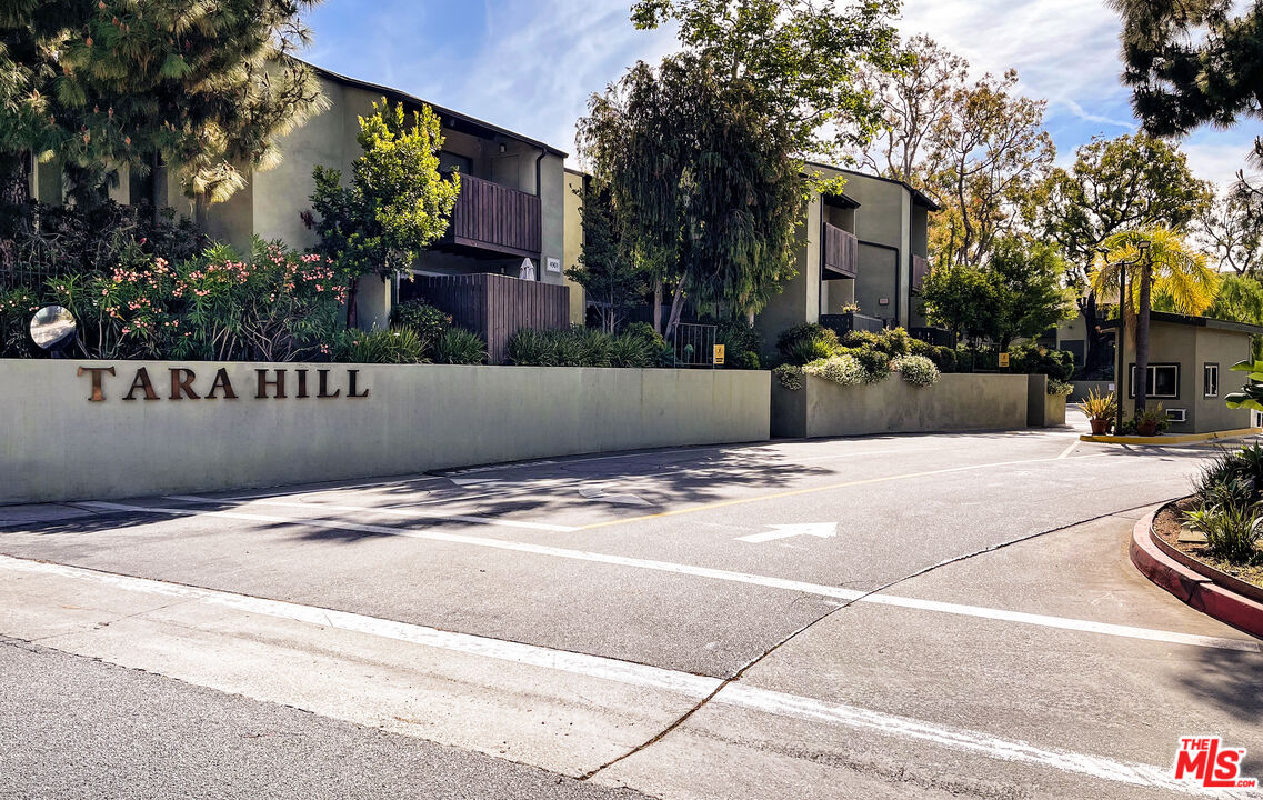4931 Indian Wood Road, Unit 357 Culver City, CA 90230 - Photo 2 of 38
