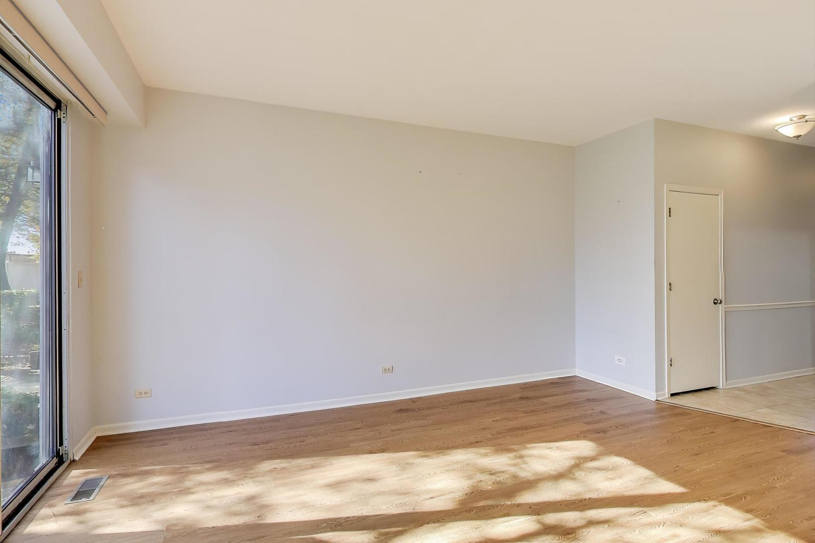 1303 Cranbrook Court Schaumburg, IL 60193 - Photo 4 of 29 a view of empty room