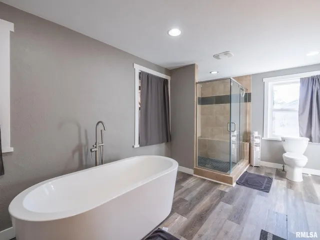 $184,900 | 1844 Court Street, Pekin, IL 61554