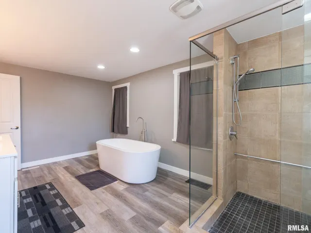 $184,900 | 1844 Court Street, Pekin, IL 61554