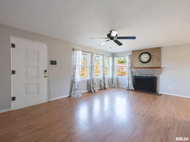 $184,900 | 1844 Court Street, Pekin, IL 61554