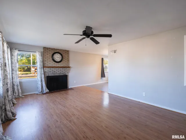 $184,900 | 1844 Court Street, Pekin, IL 61554