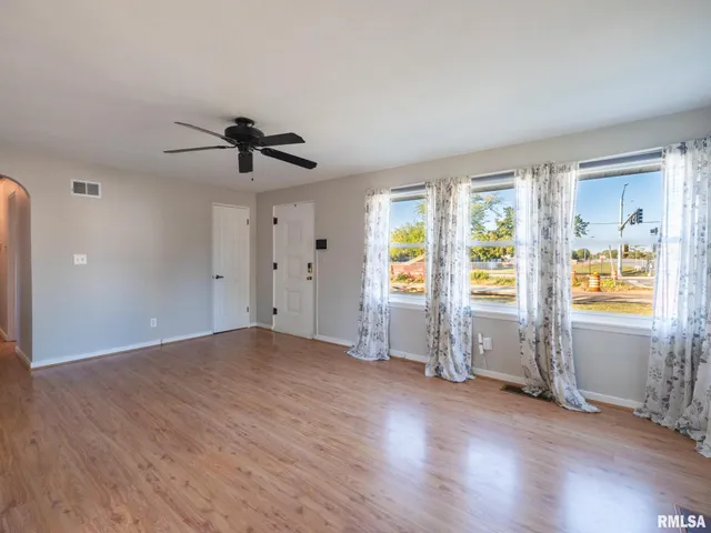 $184,900 | 1844 Court Street, Pekin, IL 61554