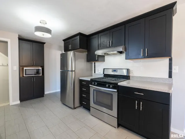 $184,900 | 1844 Court Street, Pekin, IL 61554