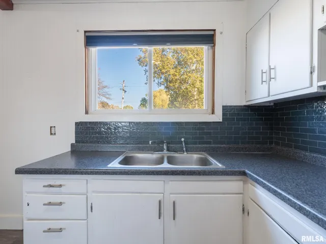 $184,900 | 1844 Court Street, Pekin, IL 61554