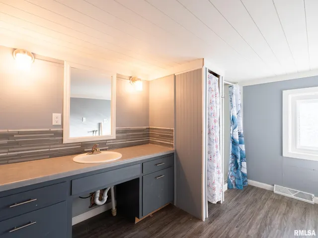 $184,900 | 1844 Court Street, Pekin, IL 61554