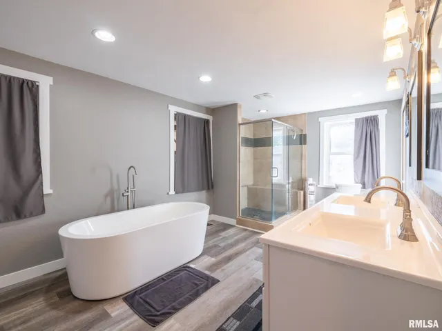 $184,900 | 1844 Court Street, Pekin, IL 61554