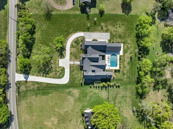 $7,450,000 | 1809 Old Hickory Boulevard, Brentwood, TN 37027
