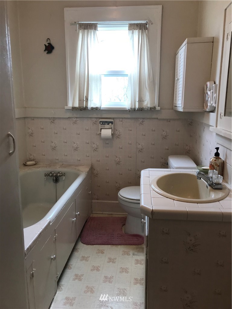 314 South Tobin Street Renton, WA 98057 - Photo 11 of 20