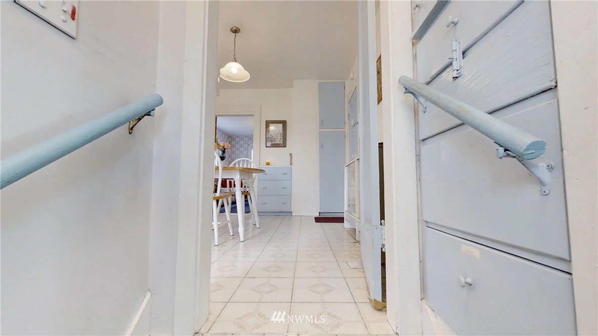 314 South Tobin Street Renton, WA 98057 - Photo 7 of 20