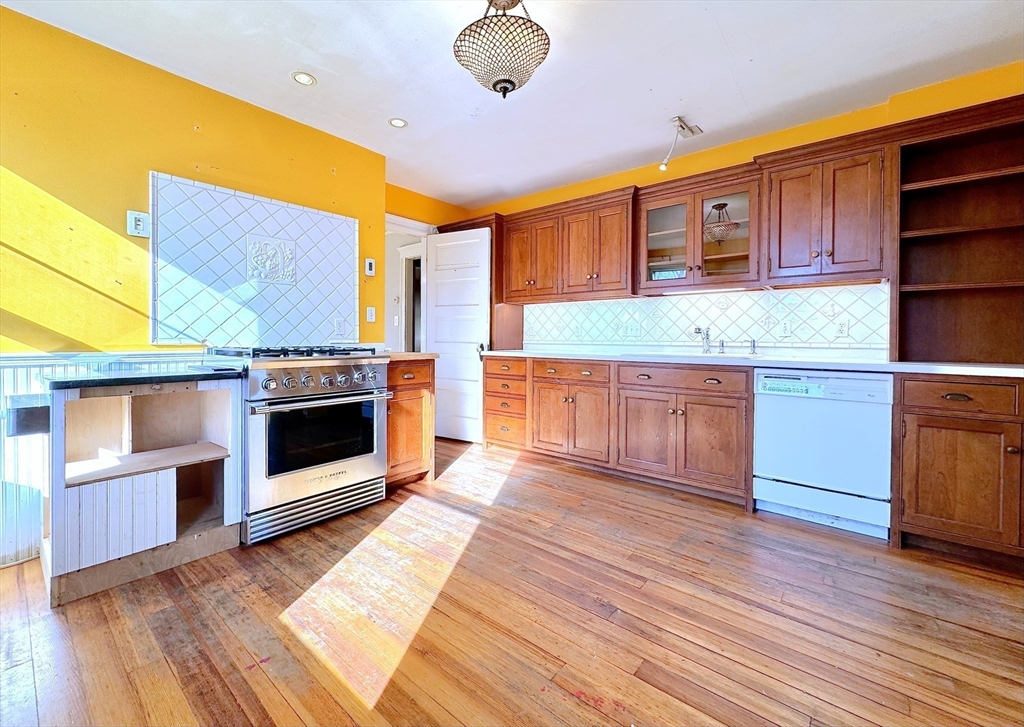 162 Circuit Road Winthrop, MA 02152 - Photo 32 of 42 Gallery Image 32